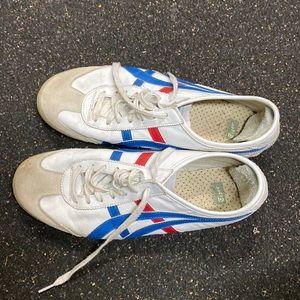 Size 11 tiger ASICS barely worn